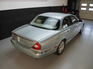 Imagen 4/46 de Jaguar XJ 8 4.2 (2004)