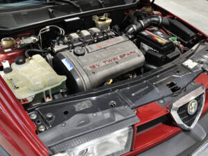 Afbeelding 4/27 van Alfa Romeo 155 1.8 Twin Spark (1996)