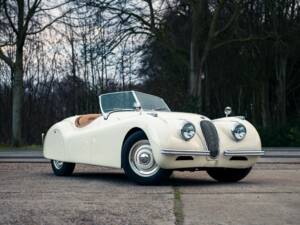 Image 12/45 of Jaguar XK 120 OTS (1950)