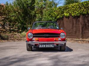 Image 20/41 of Triumph TR 6 (1972)