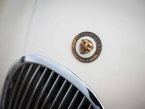 Image 3/8 of Jaguar XK 120 OTS (1952)