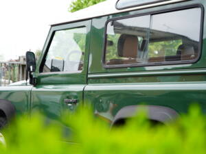 Image 6/35 de Land Rover Defender 90 (1998)