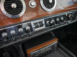 Image 38/40 of Maserati Mexico 4200 (1967)