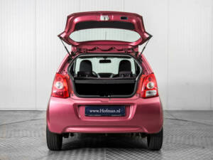 Image 38/48 of Suzuki Alto (2010)