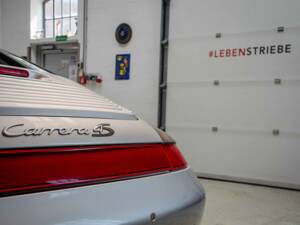 Image 11/11 of Porsche 911 Carrera 4S (2002)