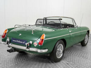 Image 25/50 of MG MGB (1964)