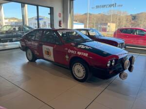 Image 4/22 of Alfa Romeo GTV 2.0 (1983)