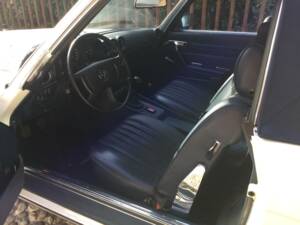 Image 14/18 of Mercedes-Benz 350 SL (1971)
