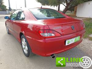 Imagen 10/10 de Peugeot 406 Coupé 3.0 V6 (1997)