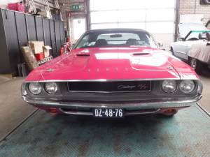 Image 24/50 of Dodge Challenger R&#x2F;T 440 Six-Pack (1970)