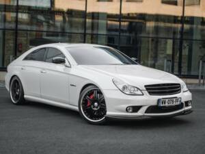 Image 3/7 de Mercedes-Benz CLS 63 AMG (2007)