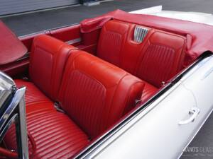 Image 29/52 of Buick Electra 225 Custom (1964)