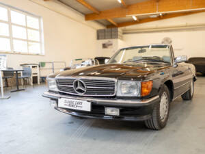 Image 1/14 of Mercedes-Benz 560 SL (1986)
