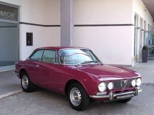 Imagen 2/50 de Alfa Romeo 2000 GTV (1972)