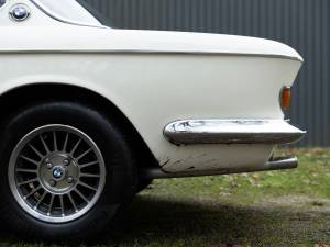 Image 14/49 of BMW 2000 CS (1967)