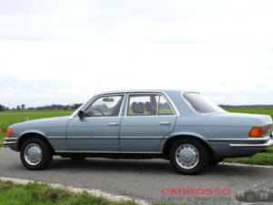 Image 4/42 de Mercedes-Benz 280 S (1978)