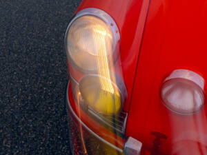 Image 18/63 of Porsche 911 R (1967)
