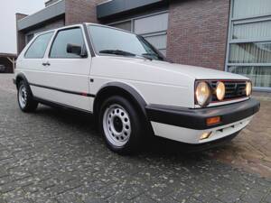 Bild 8/86 von Volkswagen Golf II GTi 1.8 (1990)