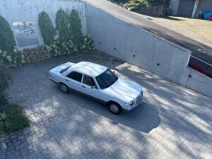 Image 7/45 de Mercedes-Benz 500 SE (1988)