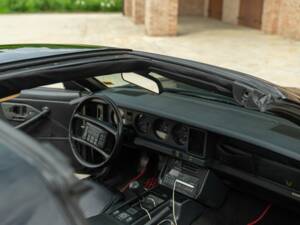 Bild 33/50 von Pontiac Firebird TransAm (1989)