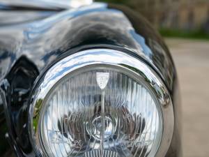 Image 15/37 of Bentley S 1 Continental DHC (1955)