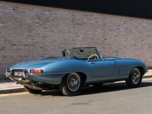 Image 3/21 de Jaguar Type E 4.2 (1964)