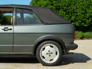 Image 23/50 of Volkswagen Golf I Cabrio GLi 1.8 (1983)