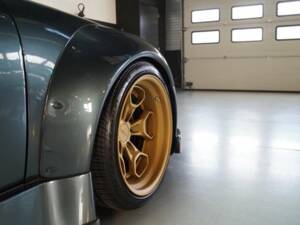 Image 31/50 of Porsche 911 Carrera RWB (1995)