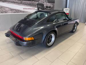 Immagine 8/16 di Porsche 911 Carrera 3.2 (1988)