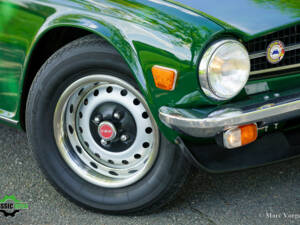 Image 28/52 of Triumph TR 6 (1973)