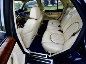 Imagen 49/50 de Bentley Arnage Green Label (1999)