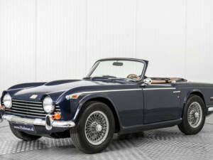 Image 1/50 de Triumph TR 250 (1968)