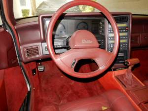 Image 10/24 of Cadillac Allanté (1987)