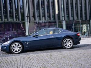 Image 4/22 of Maserati GranTurismo 4.2 (2008)