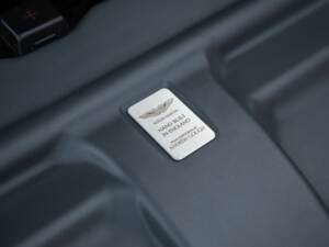 Image 33/50 of Aston Martin DBS (2011)