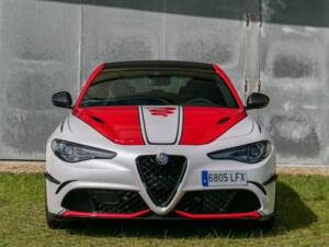 Immagine 2/7 di Alfa Romeo Giulia Quadrifoglio (2020)