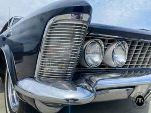 Image 38/47 of Buick Riviera Coupe (1963)