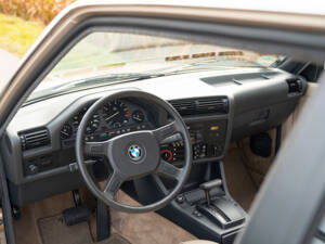 Bild 54/80 von BMW 320i (1983)