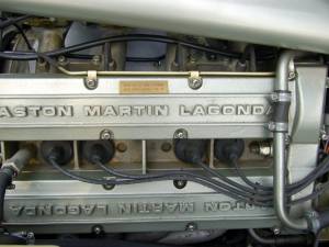 Image 18/25 of Aston Martin V8 Volante (1979)