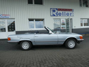 Bild 8/26 von Mercedes-Benz 380 SL (1983)