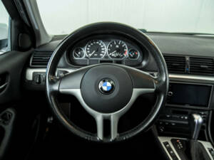 Immagine 8/50 di BMW 330xi (2002)