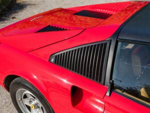 Image 31/50 of Ferrari 308 GTS Quattrovalvole (1983)