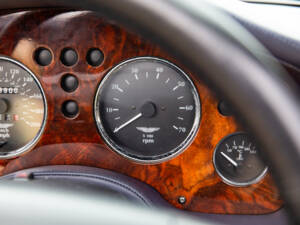 Immagine 71/99 di Aston Martin V8 Volante (1999)