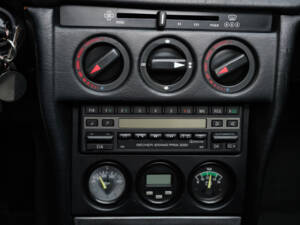 Image 21/83 of Mercedes-Benz 190 E 2.3-16 (1984)