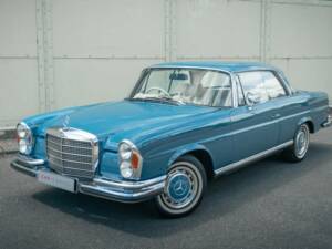 Immagine 1/54 di Mercedes-Benz 280 SE 3,5 (1968)