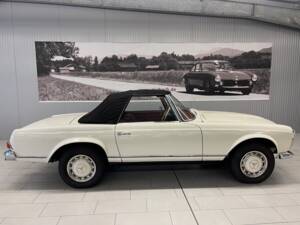 Image 3/19 de Mercedes-Benz 280 SL (1968)