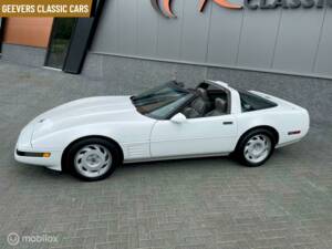 Image 6/6 of Chevrolet Corvette Convertible (1991)