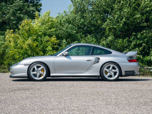 Image 9/80 of Porsche 911 GT2 (2001)