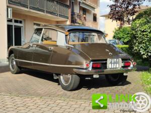 Image 3/10 of Citroën DS 23 (1974)