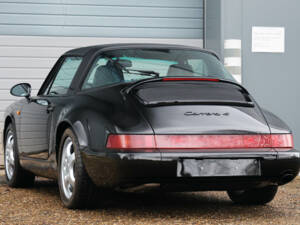 Image 13/57 of Porsche 911 Carrera 4 (1992)